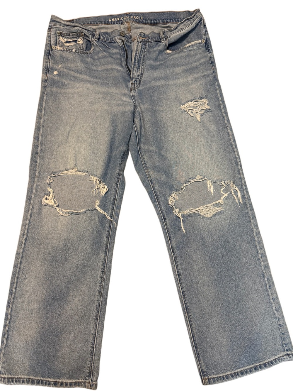 American Eagle Outfitters Light Blue Distressed Relaxed Jeans